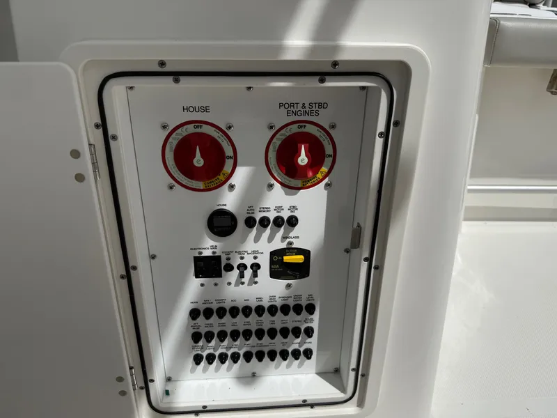 Slide: The Image of Pursuit DC 266 Dual Console 2025 - 14