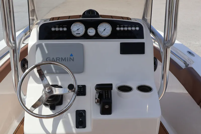 Slide: The Image of Pioneer 202 Sportfish 2024 - 11