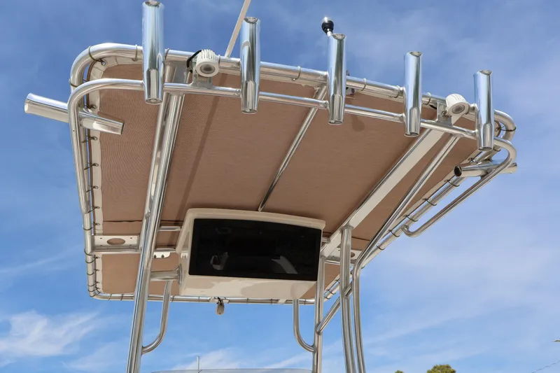 Slide: The Image of Pioneer 202 Sportfish 2024 - 13