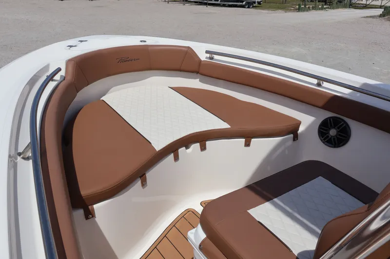 Slide: The Image of Pioneer 202 Sportfish 2024 - 6