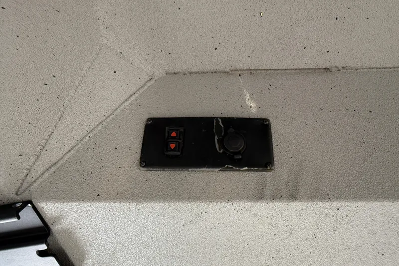 Slide: The Image of Control panel on 2020 Alumacraft 20 Bay boat interior. - 37