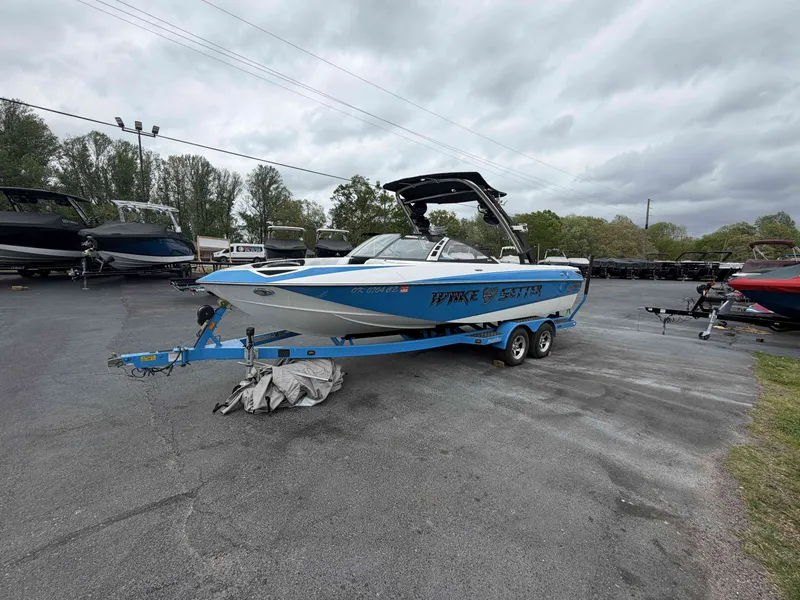 The Image of Malibu Wakesetter 23 LSV 2010 - 1