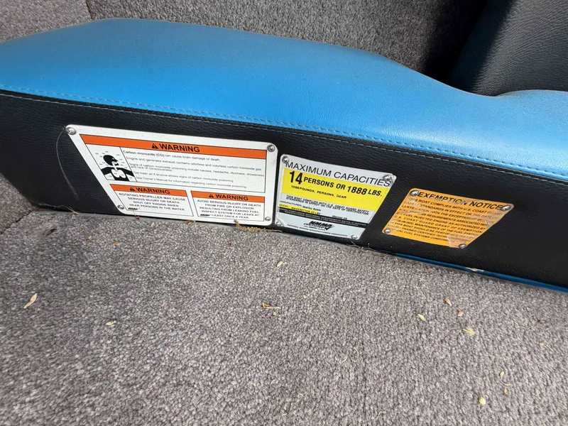 Slide: The Image of Malibu Wakesetter 23 LSV 2010 - 12