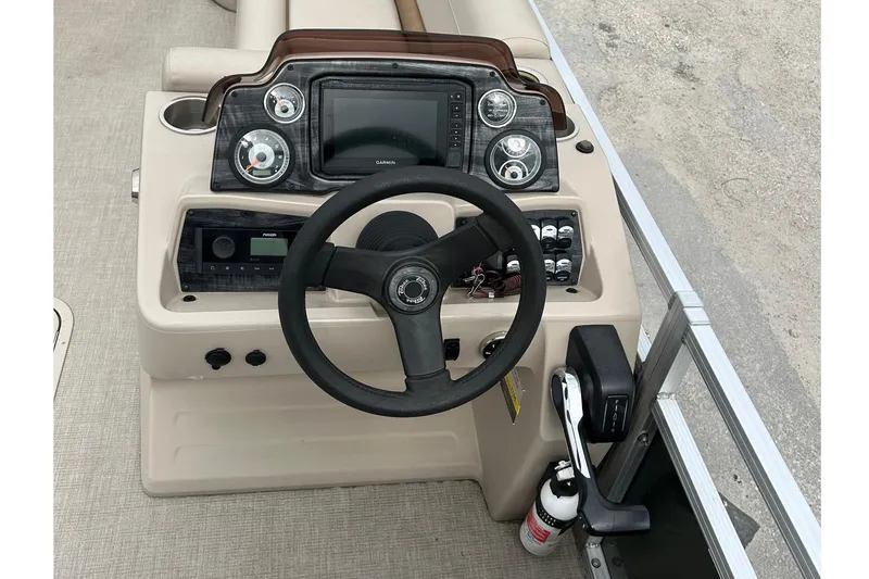 Slide: The Image of 2023 Tahoe Pontoon GT 2385 RF with Suzuki outboard motor. - 8