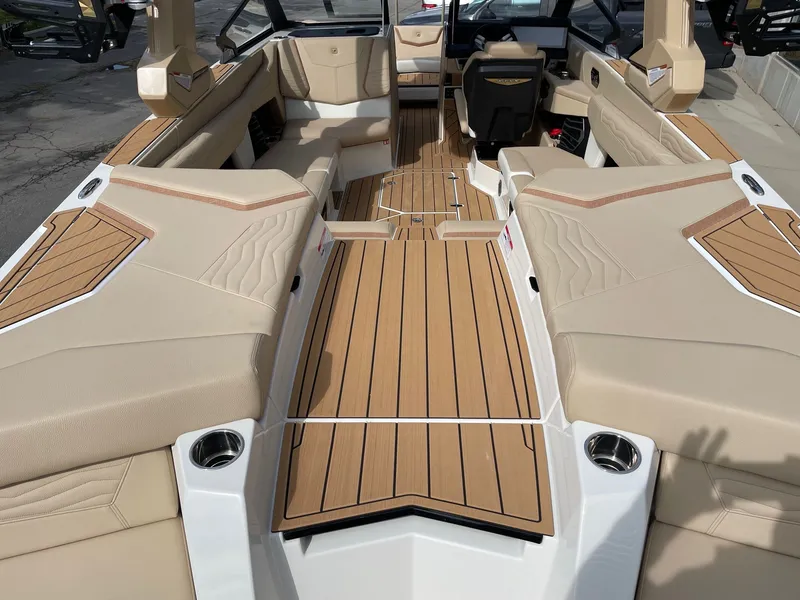 Slide: The Image of Nautique G23 2026 - 4