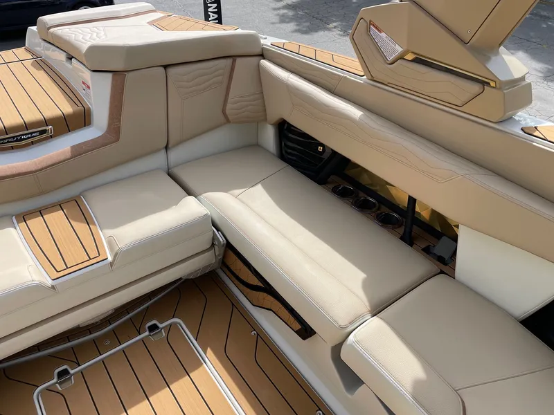 Slide: The Image of Nautique G23 2026 - 9