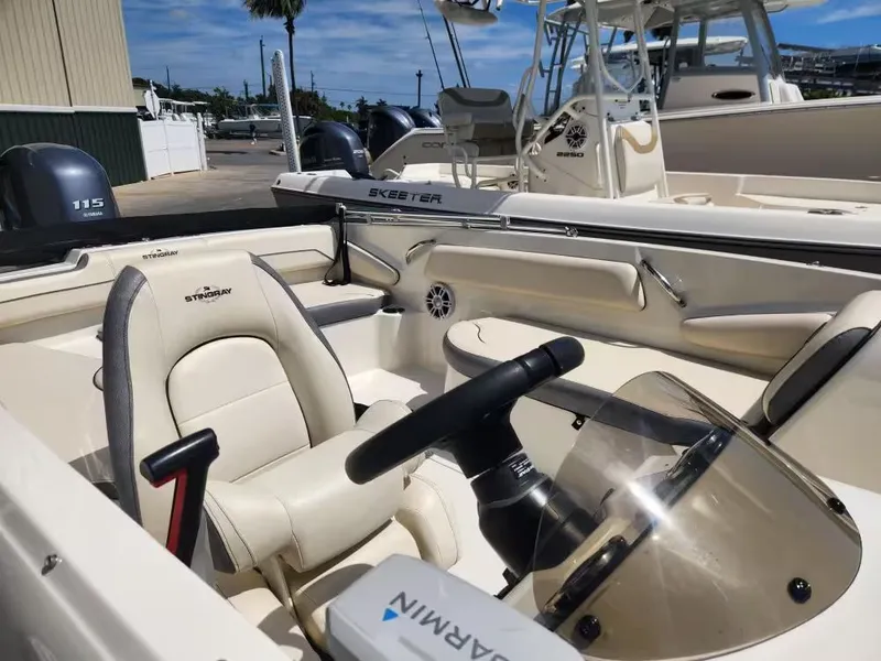 Slide: The Image of Stingray 182 SC 2024 - 10