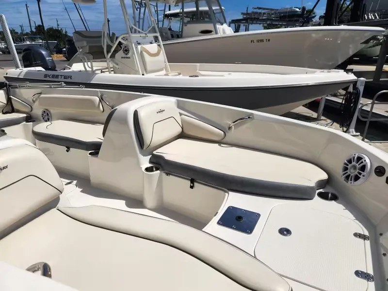 Slide: The Image of Stingray 182 SC 2024 - 13