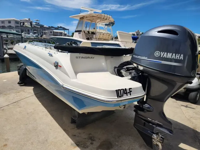 Slide: The Image of Stingray 182 SC 2024 - 5