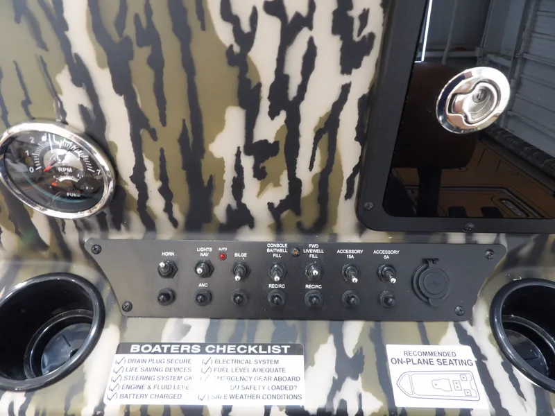 Slide: The Image of Avid 20CC Rogue 2026 - 27