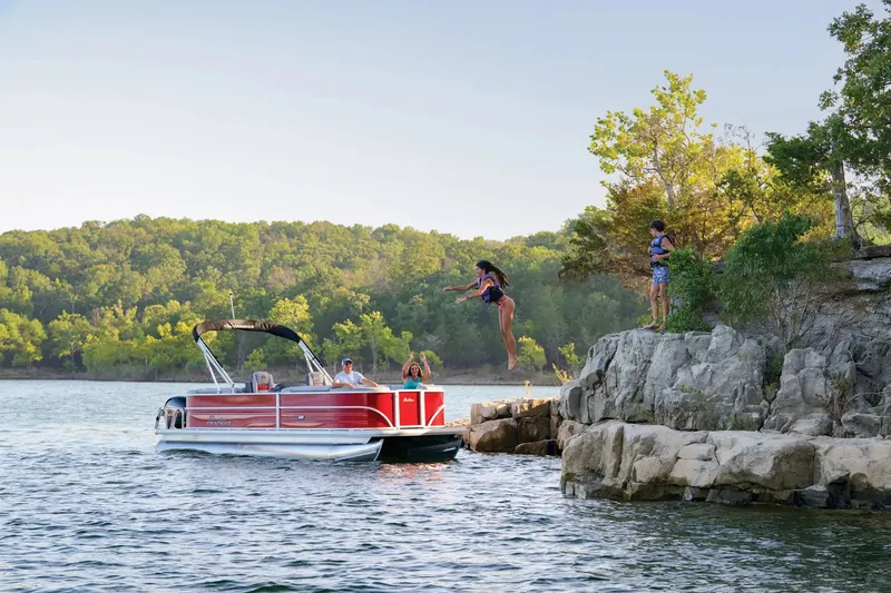 Slide: The Image of Sun Tracker Party Bargw 22 DLX 2026 - 15