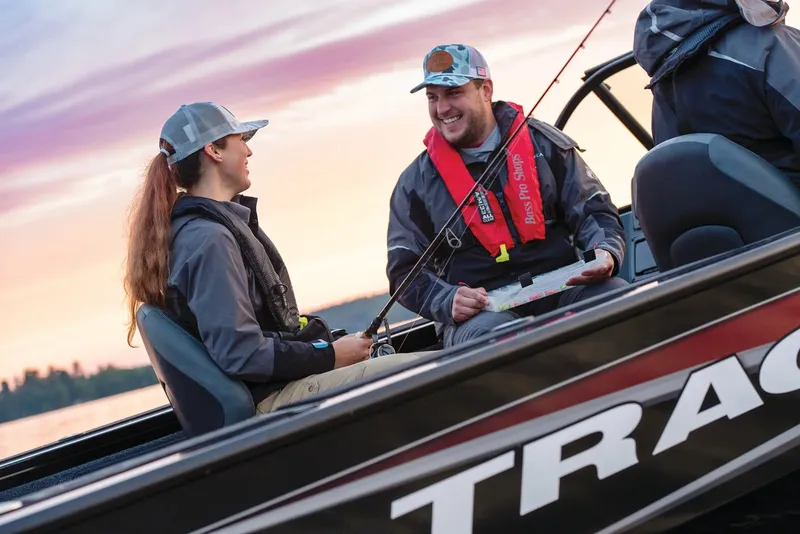 Slide: The Image of Tracker Targa™ V-19 WT 2026 - 3