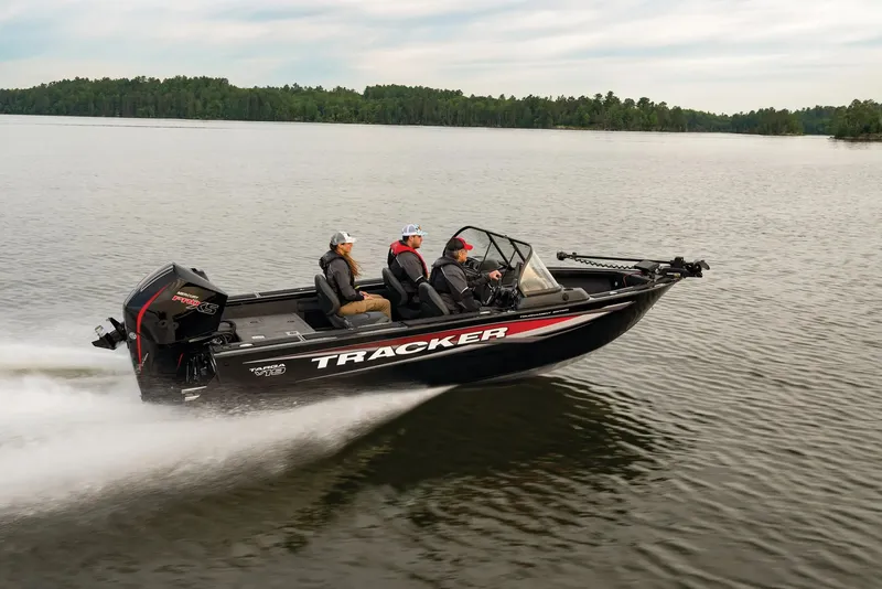 Slide: The Image of Tracker Targa™ V-19 WT 2026 - 7