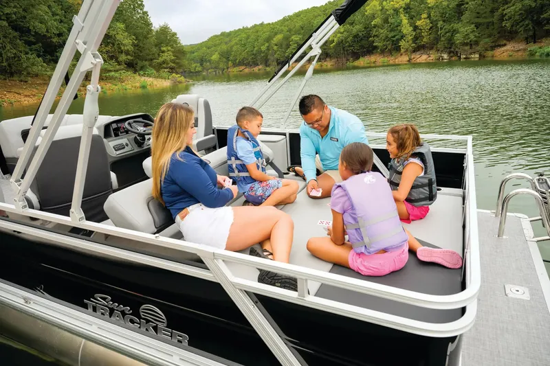 Slide: The Image of Sun Tracker Party Barge 22 RF DLX 2026 - 11