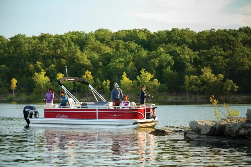Slide: The Image of Sun Tracker Fishin' Barge 22 DLX 2026 - 8