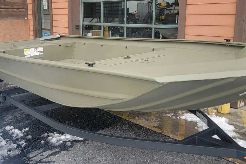 Slide: The Image of Tracker GRIZZLY® 1860 UTILITY 2026 - 5