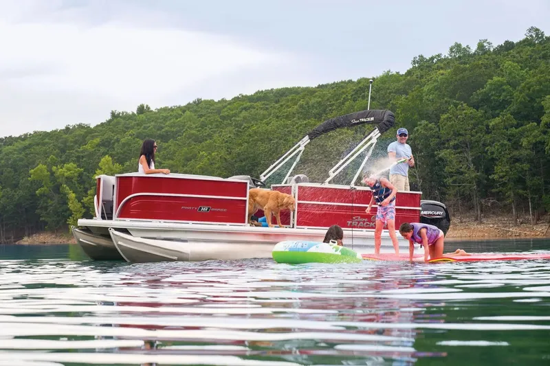 Slide: The Image of Sun Tracker Party Barge 18 DLX 2026 - 7