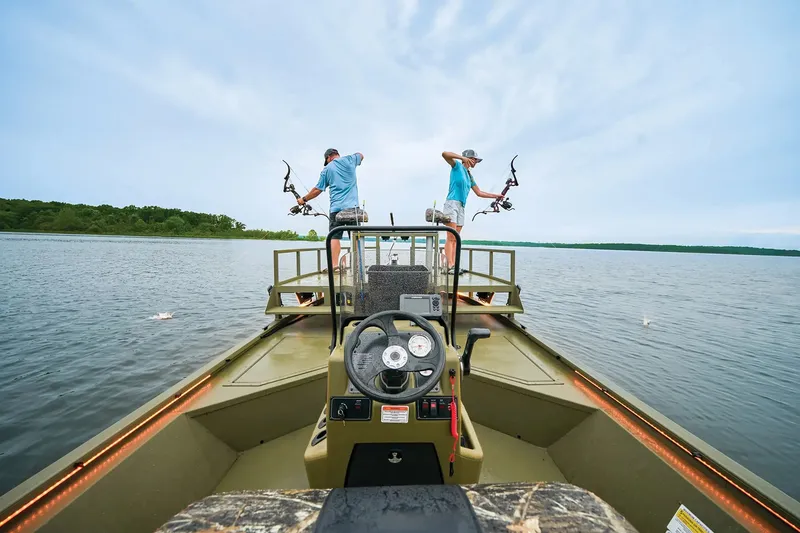 Slide: The Image of Tracker GRIZZLY® 2072 CC Sportsman 2026 - 10