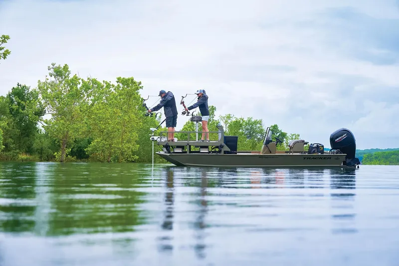 Slide: The Image of Tracker GRIZZLY® 2072 CC Sportsman 2026 - 8