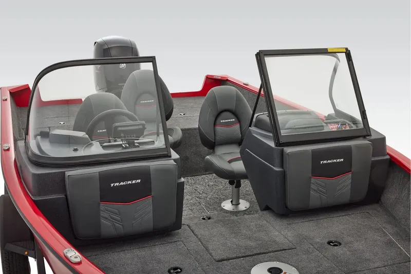 Slide: The Image of Tracker Pro Guide V-175 Combo 2026 - 9