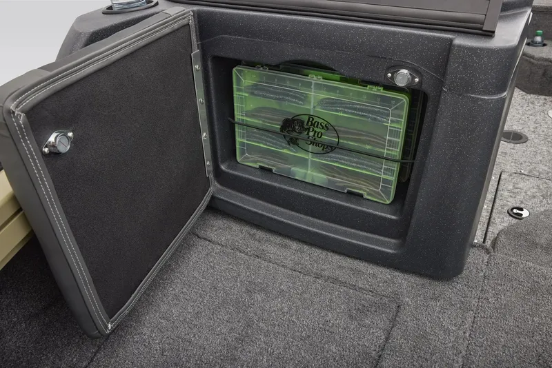 Slide: The Image of Tracker Targa V-18 Combo 2026 - 10