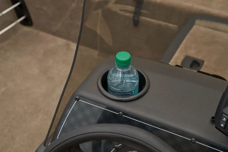 Slide: The Image of Tracker Bass Tracker Classic Limited 2026 - 13