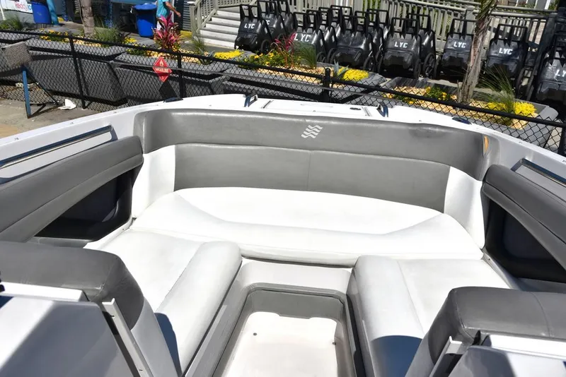 Slide: The Image of Four Winns 262 SL 2011 - 10