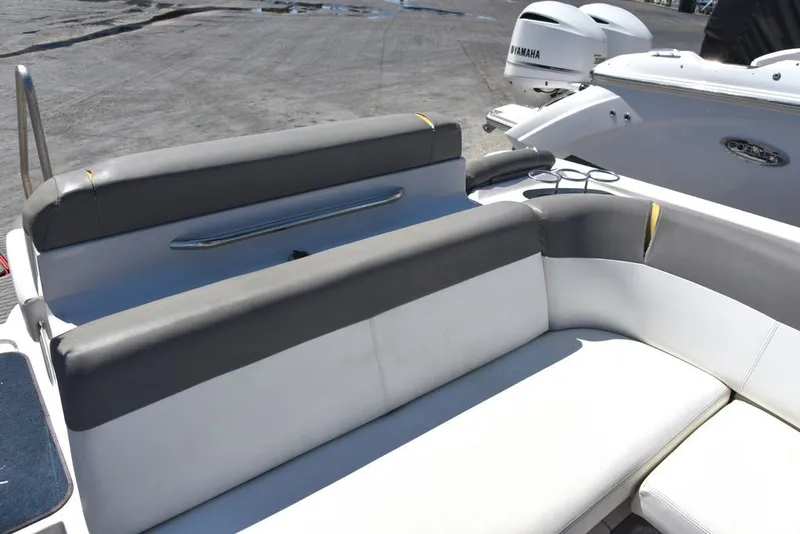 Slide: The Image of Four Winns 262 SL 2011 - 18