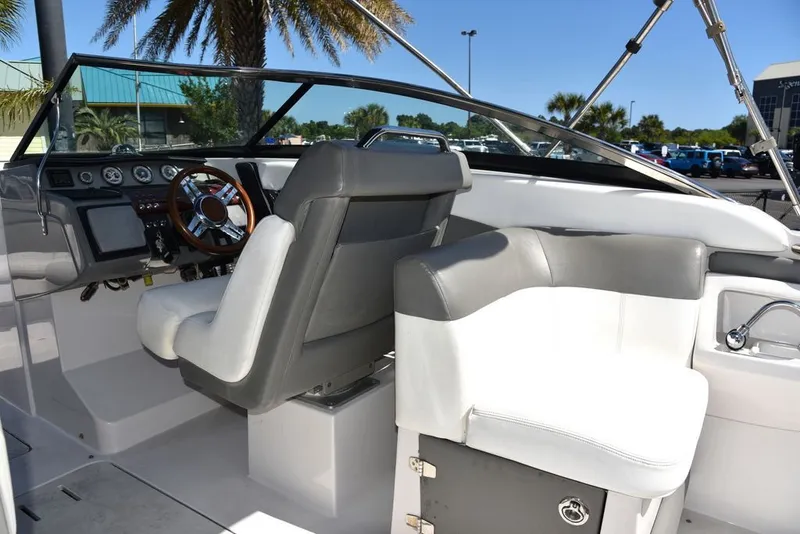 Slide: The Image of Four Winns 262 SL 2011 - 5