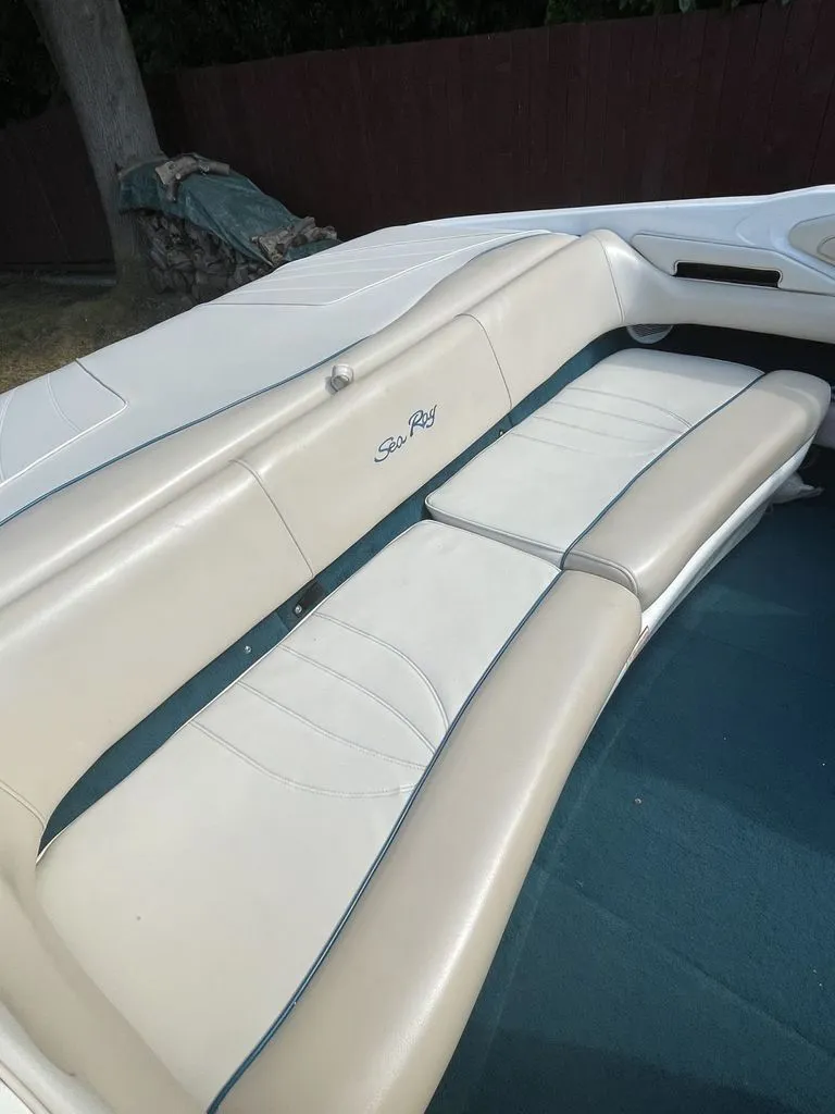 Slide: The Image of Sea Ray 210 Bow Rider 1998 - 16