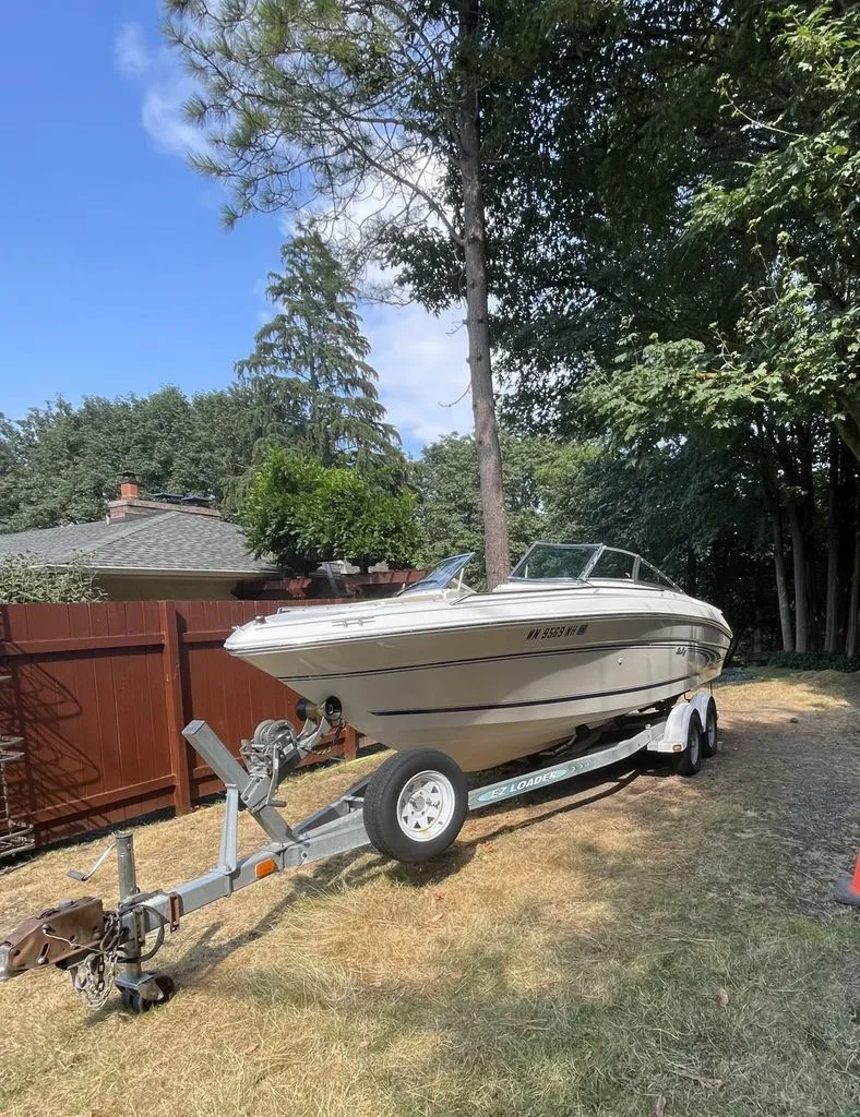 Slide: The Image of Sea Ray 210 Bow Rider 1998 - 18