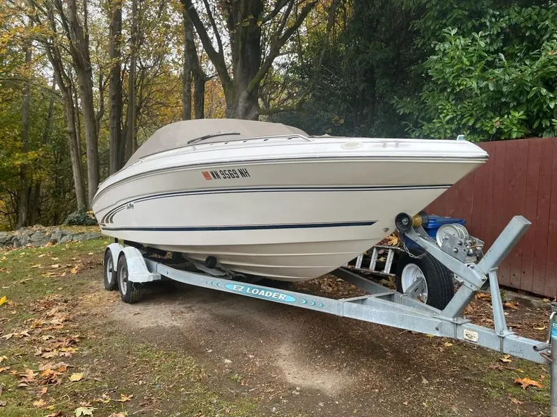 Slide: The Image of Sea Ray 210 Bow Rider 1998 - 20