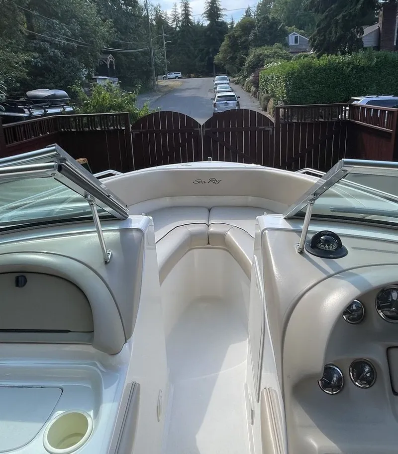 Slide: The Image of Sea Ray 210 Bow Rider 1998 - 8