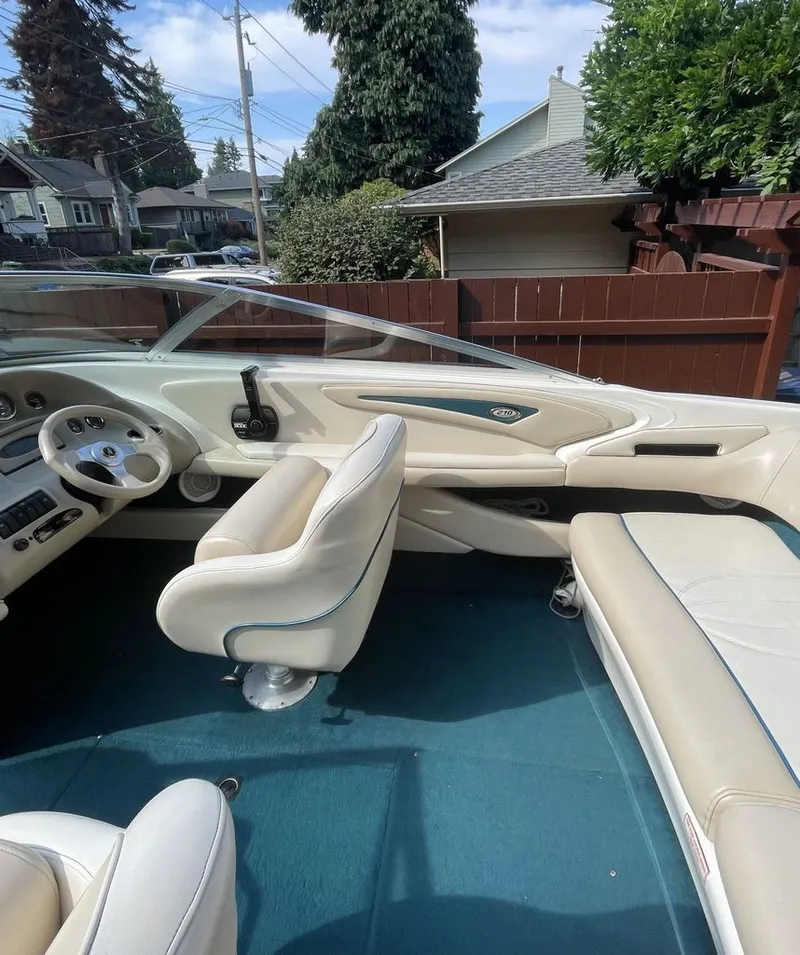 Slide: The Image of Sea Ray 210 Bow Rider 1998 - 9