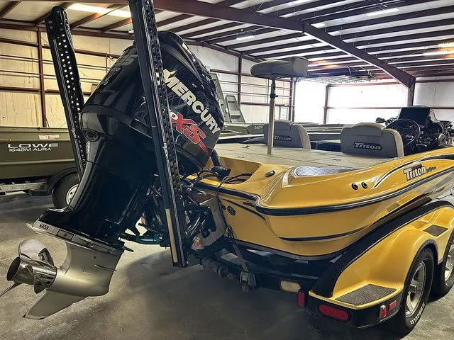 Slide: The Image of Triton 18TRX 2019 - 13