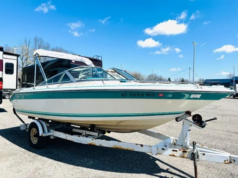 The Image of Sea Ray 180 1990 - 1