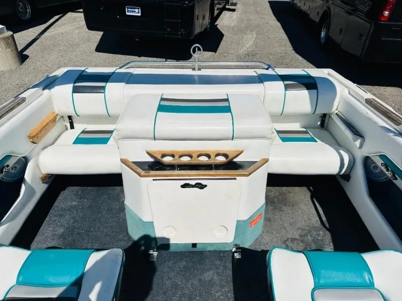 Slide: The Image of Sea Ray 180 1990 - 10