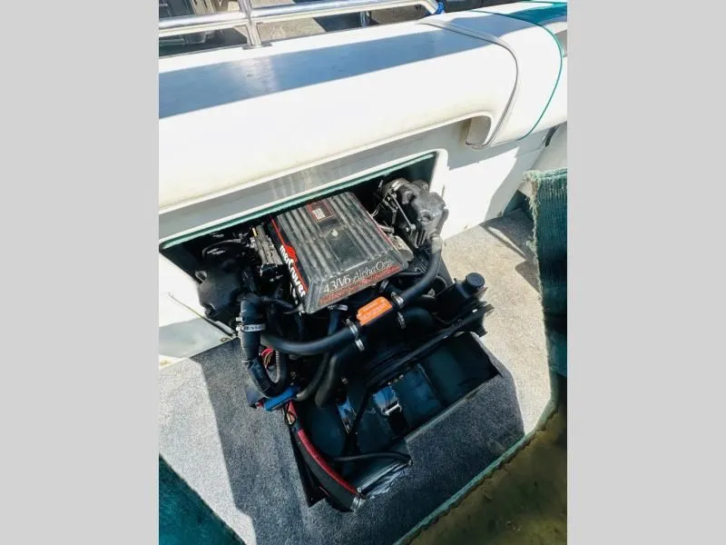 Slide: The Image of Sea Ray 180 1990 - 3