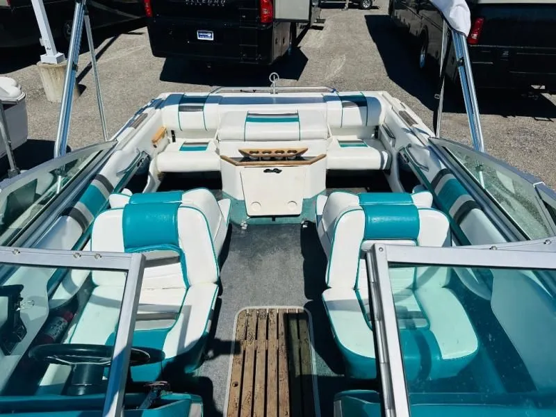 Slide: The Image of Sea Ray 180 1990 - 4