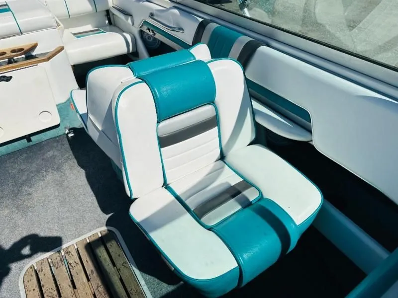 Slide: The Image of Sea Ray 180 1990 - 8