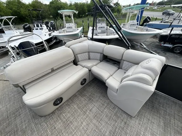 Slide: The Image of Harris 230 2019 - 12