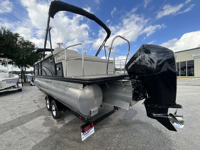 Slide: The Image of Harris 230 2019 - 3