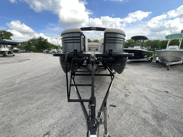 Slide: The Image of Harris 230 2019 - 4