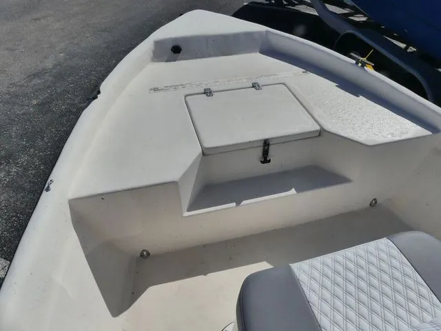 Slide: The Image of Cape Craft 160 2016 - 10