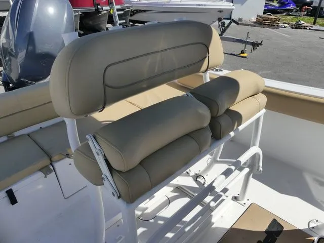 Slide: The Image of Sportsman Heritage 211 Center Console 2018 - 10
