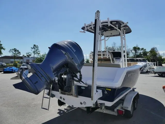 Slide: The Image of Sportsman Heritage 211 Center Console 2018 - 4