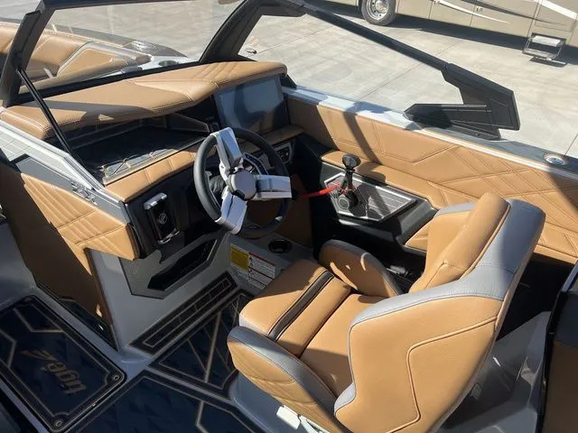 Slide: The Image of Tigé 25ZX 2025 - 13