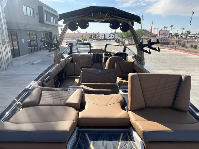 Slide: The Image of Tigé 25ZX 2025 - 14