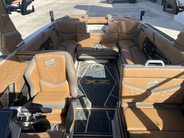 Slide: The Image of Tigé 25ZX 2025 - 8