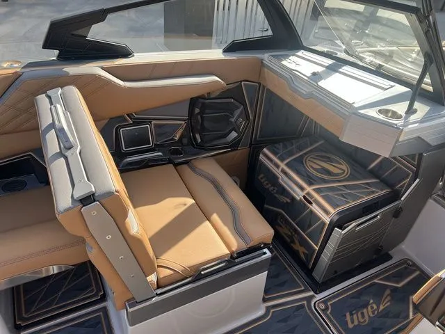 Slide: The Image of Tigé 25ZX 2025 - 9